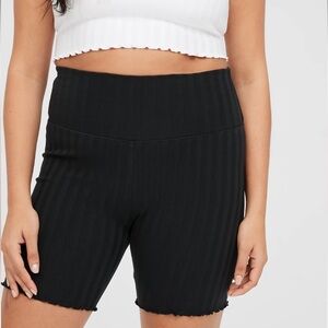 Aerie 7” bike short